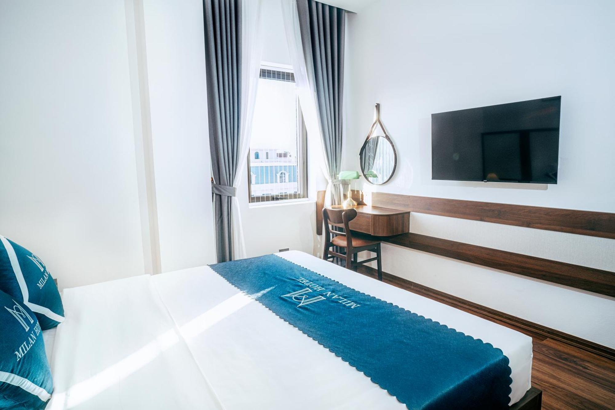 Milan Hotel Нин Бин Екстериор снимка